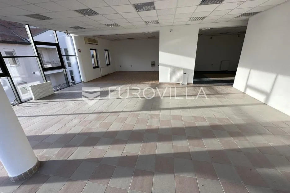 vukovar, centar, atraktivna poslovna zgrada na tri etaže - slika 3