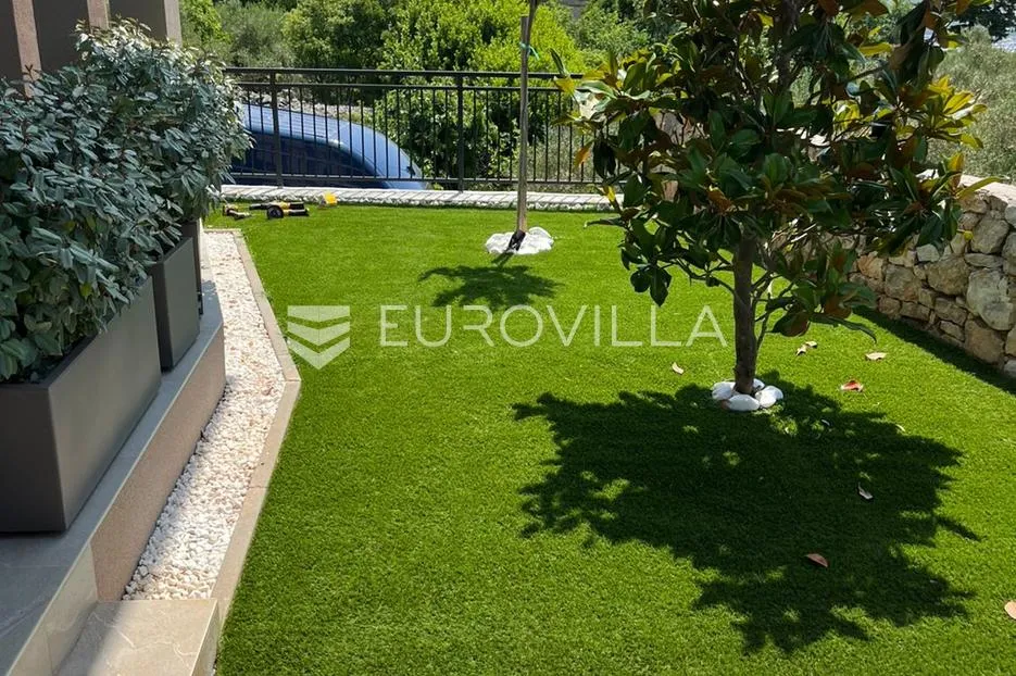 krk, kornić, luksuzna vila s pogledom na more i wellness zonom - slika 4