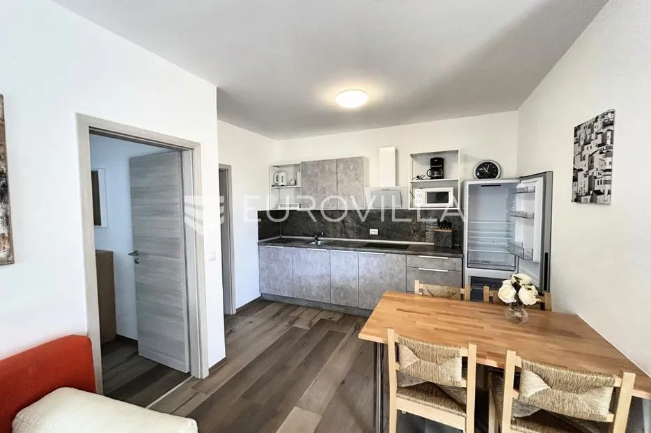 vir, atraktivna apartmanska kuća s 4 stambene jedinice udaljene 150 m od plaže - slika 50