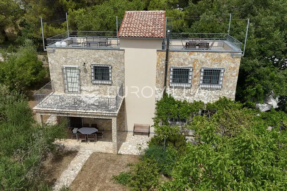 medulin, kuća s bazenom, dvije krovne terase i panoramskim pogledom na more - slika 23