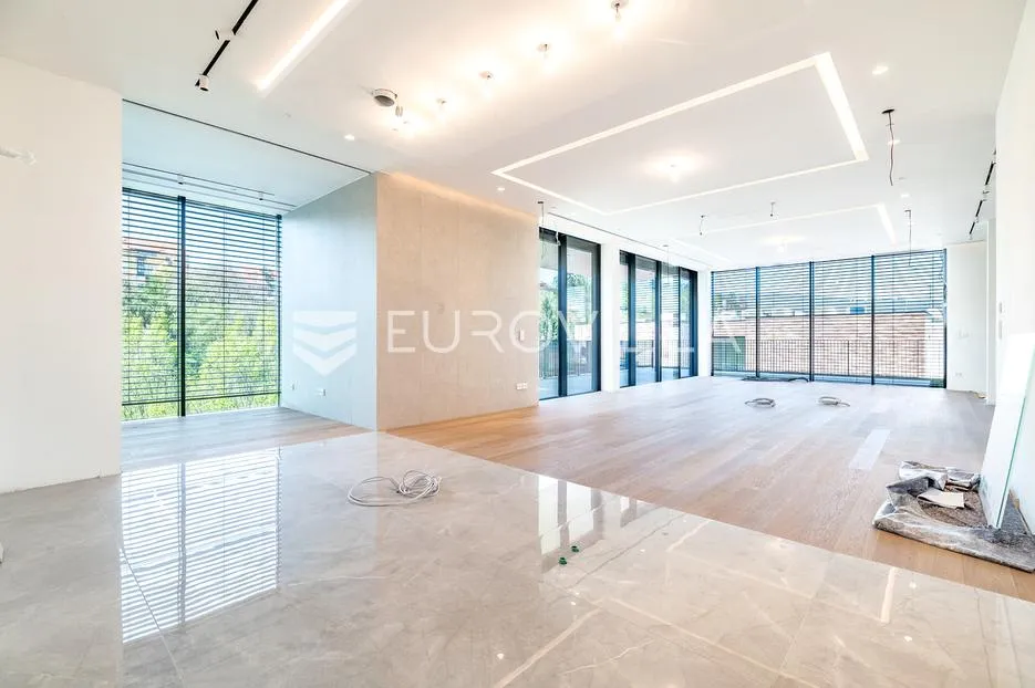 Kaptol centar luksuzan penthouse 304 m² - Donji grad