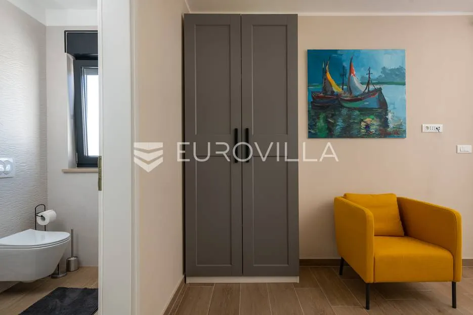 istra, krnica, moderna samostojeća kuća s bazenom i pogledom na more, 200 m² - slika 39
