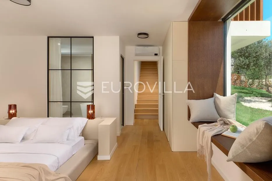 primošten, novogradnja, jedinstvena vila s bazenom - slika 45
