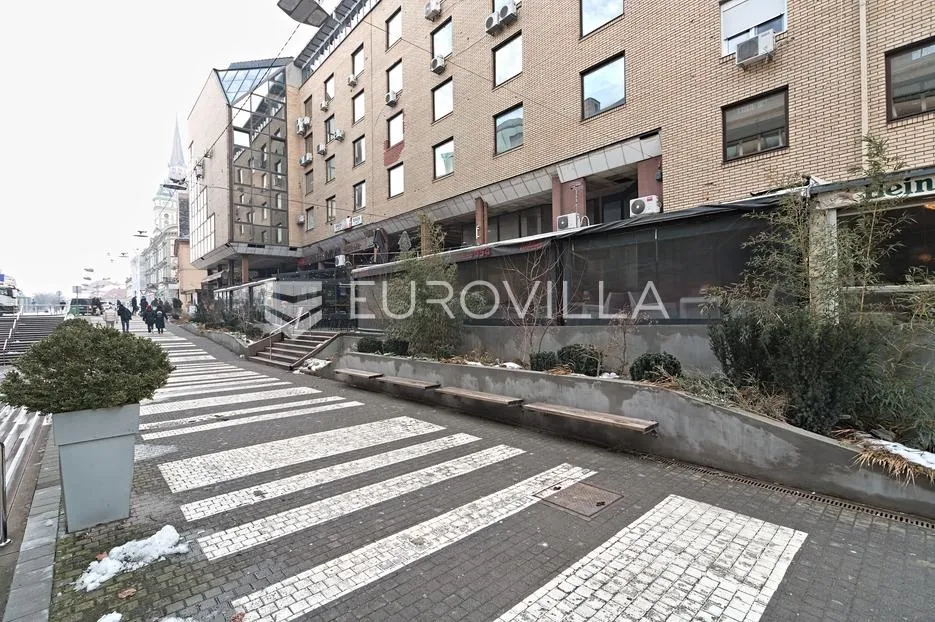 Osijek, Centar, Najam ugostiteljskog objekta, blizina promenade
