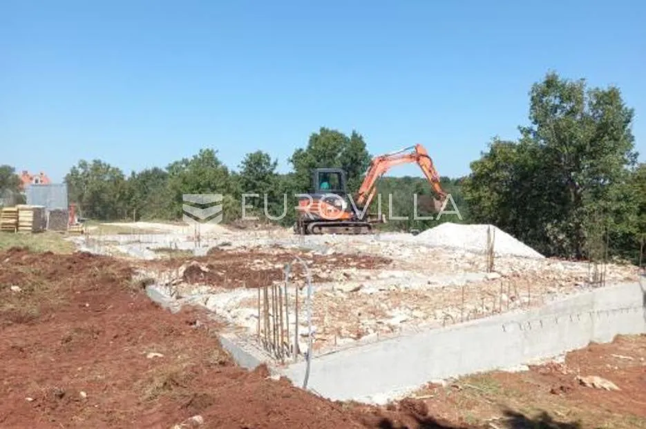 vižinada, brig, atraktivno građevinsko zemljište s pravomoćnom građevinskom dozvolom i natemeljima - slika 8