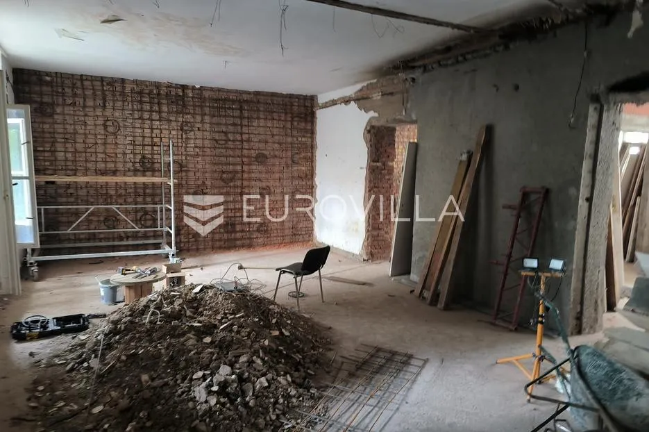 zagreb, palmotićeva, prostran četverosoban stan, trenutno roh bau, 163 m² - slika 2