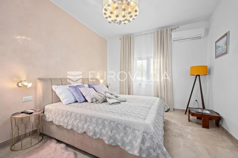 istra, rovinj, atraktivna kuća 170m2 s bazenom u neposrednoj blizini centra - slika 2
