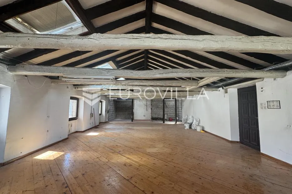 istra, rovinj, poslovni prostor 100 m² prvi red do mora, 1. kat, visoki stropovi, pogled more - slika 2