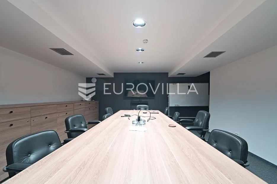 osijek, centar, poslovni prostor od 500 m² na tri etaže - slika 10