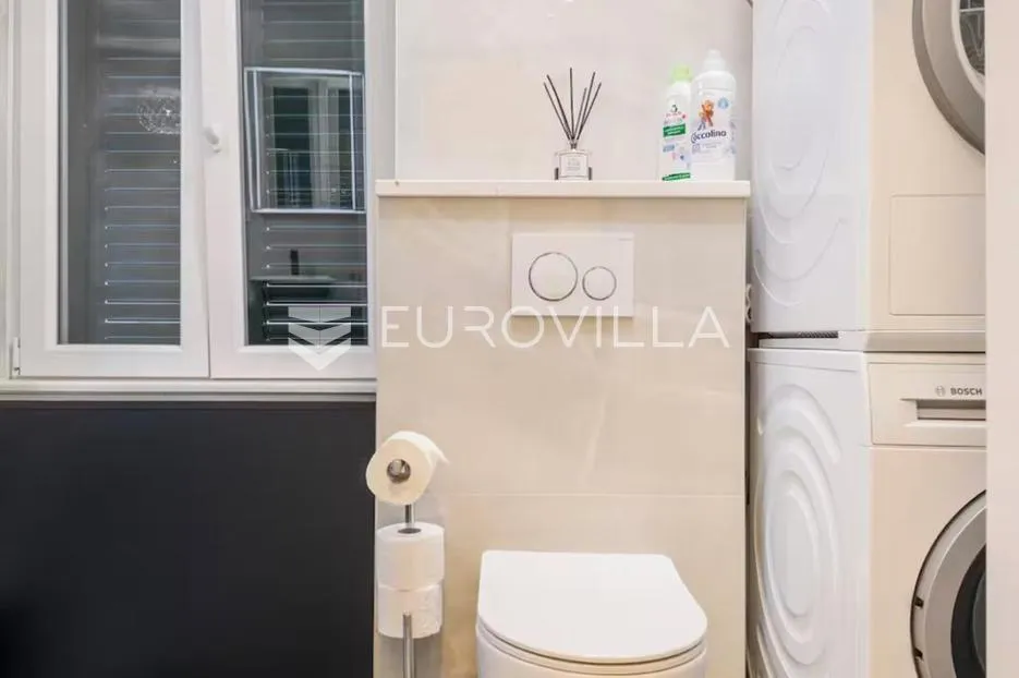 split, centar, dvosoban stan studio apartman - slika 11