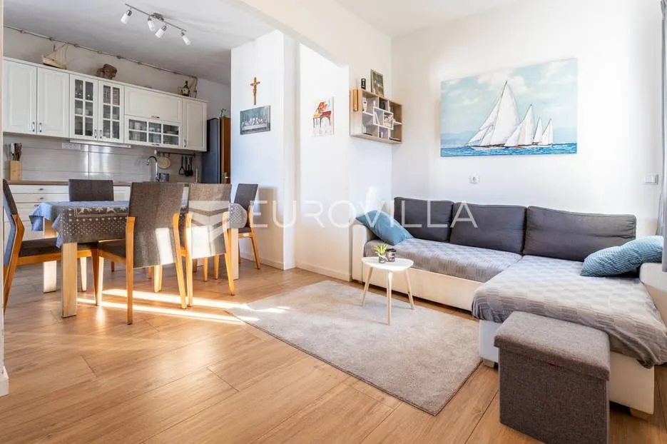 Čiovo, Okrug Gornji, trosoban stan sa studio apartmanom, vrtom i pogledom na more - Okrug Gornji, Okrug