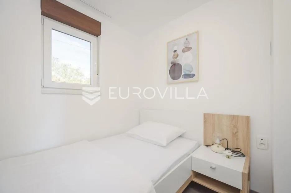 medulin, istra, luksuzna samostojeća vila 205 m² s bazenom i pogledom na more - slika 16