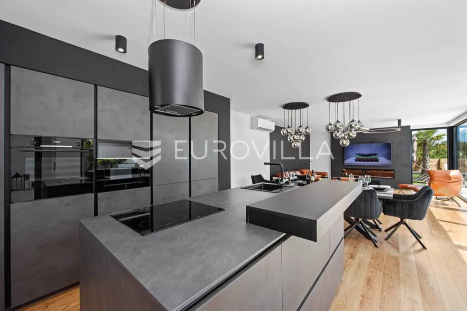istra, medulin, prekrasna moderna dvojna vila nkp 220m2 - slika 35
