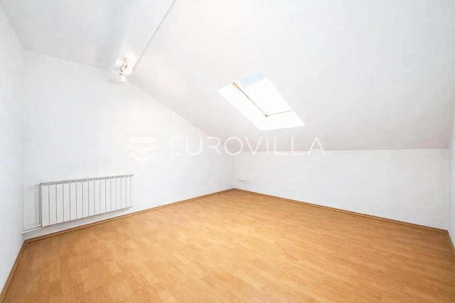 samobor, funkcionalan trosoban stan 95 m² sa vanjskim parkirnim mjestom - slika 6