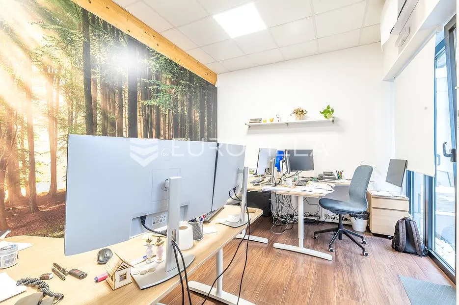 Zagreb, Črnomerec, 2 poslovna prostora + dvorište NKP 502 m2