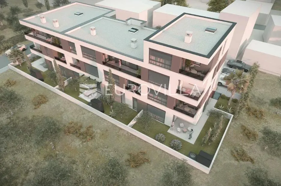Pula, Štinjan, moderan penthouse u kvalitetnoj novogradnji, 800 m od mora, pogled more