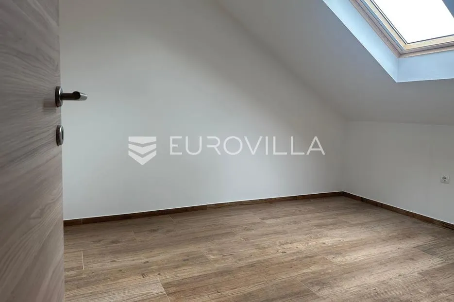 požega, sv.roka, trosoban stan 65 m² - slika 7