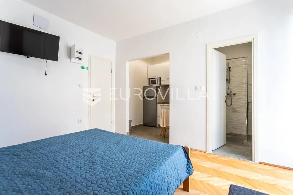 vodice, apartmanska kuća – idealna investicija za turizam! - slika 17
