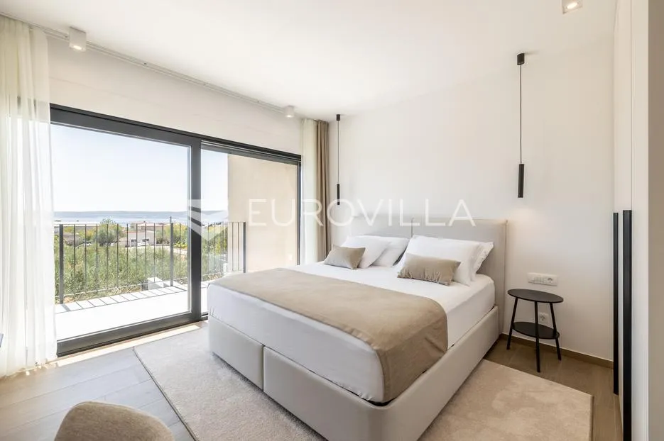 kaštel stari, moderna vila s lijepim pogledom - slika 10