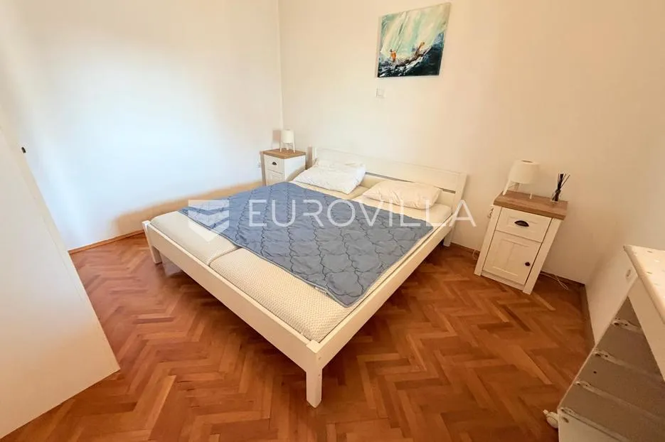 novi vinodolski, kuća trosobni stan od 85 m² s terasom, 250 m od mora - slika 9