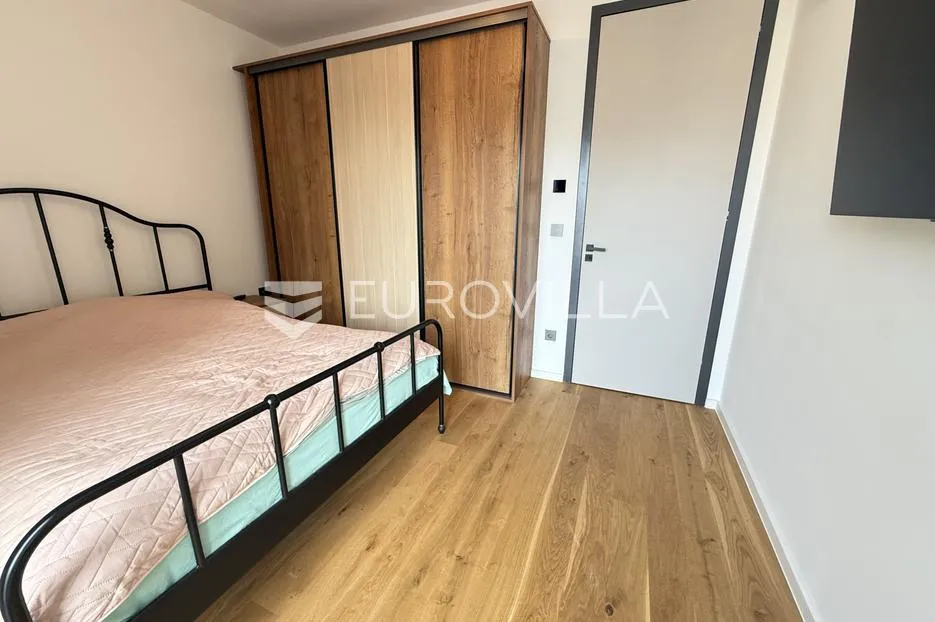 pula, centar, moderni i vrhunski dvosobni stan, 2. kat, 66.31 m², naktriven parking, lift, smart home - slika 10