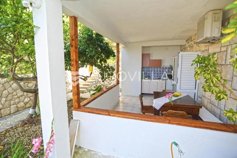 hvar, jedinstvena nekretnina na prekrasnoj poziciji 1.red uz more - slika 7