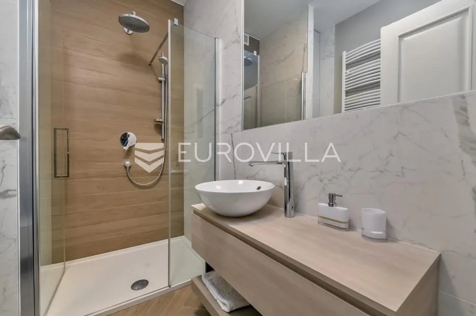 zagreb, strogi centar, prekrasan dvosoban stan 46 m² - slika 9