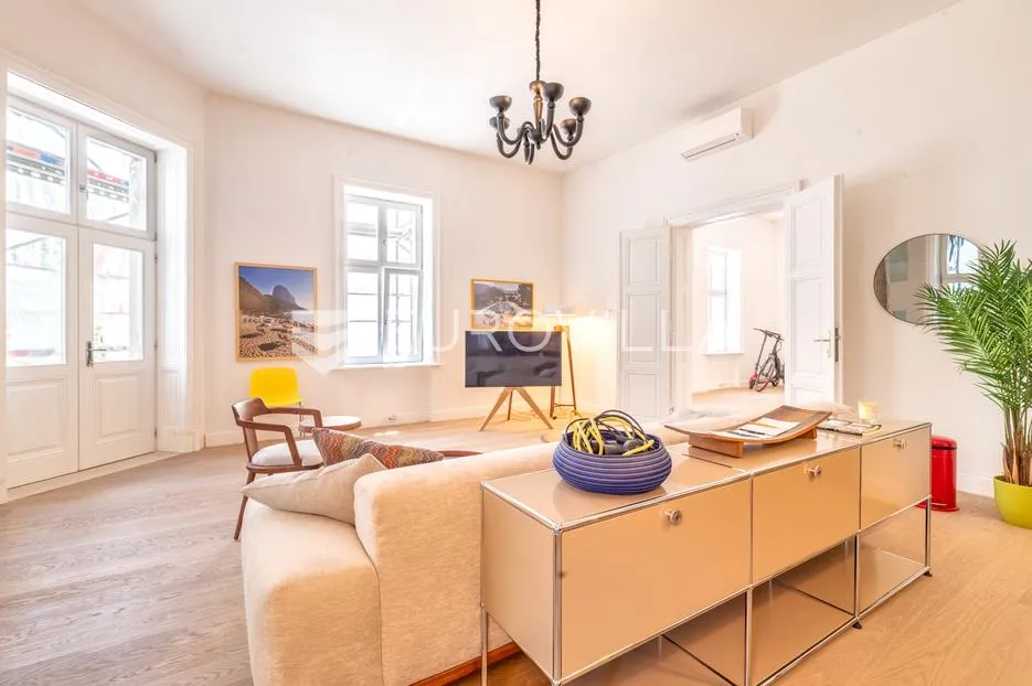 zagreb, zrinjevac, grandiozan stan 315m² s pogledom na park - slika 3