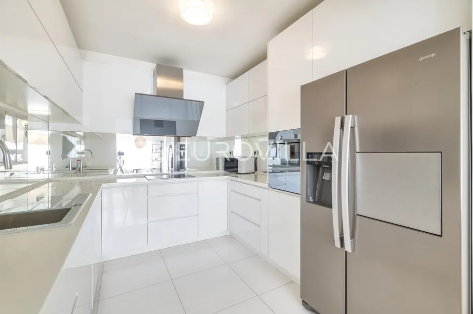 zagreb, črnomerec prekrasan luksuzan trosobni stan 75 m² sa parkirnim mjestom - slika 6
