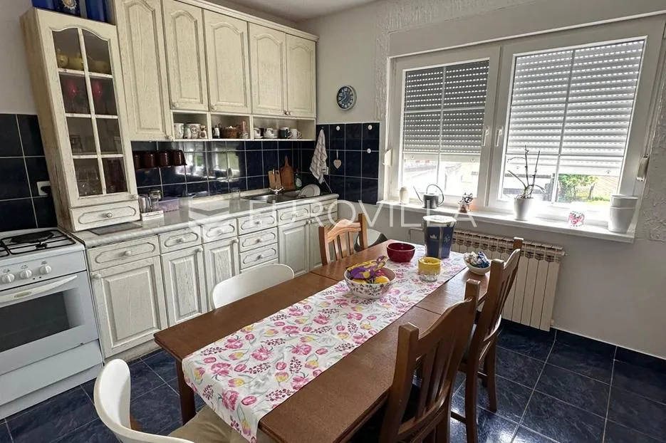 vukovar, sotin, kuća s poslovnim prostorom i velikom parcelom 3.675 m² - slika 11