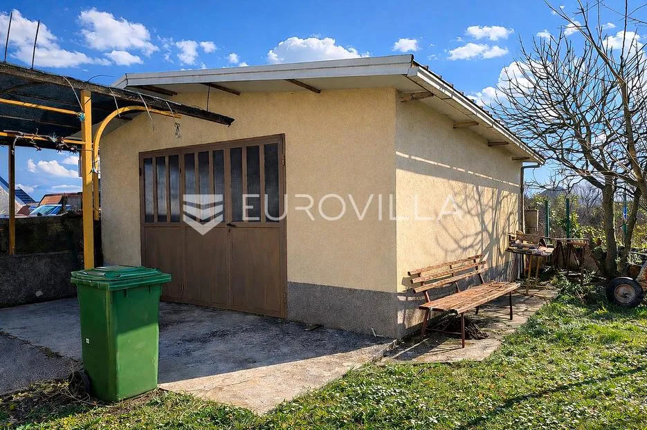 rijeka, marinići, kuća sa poslovnim prostorom, stanom, potkrovljem, dvorištem i garažom - slika 19