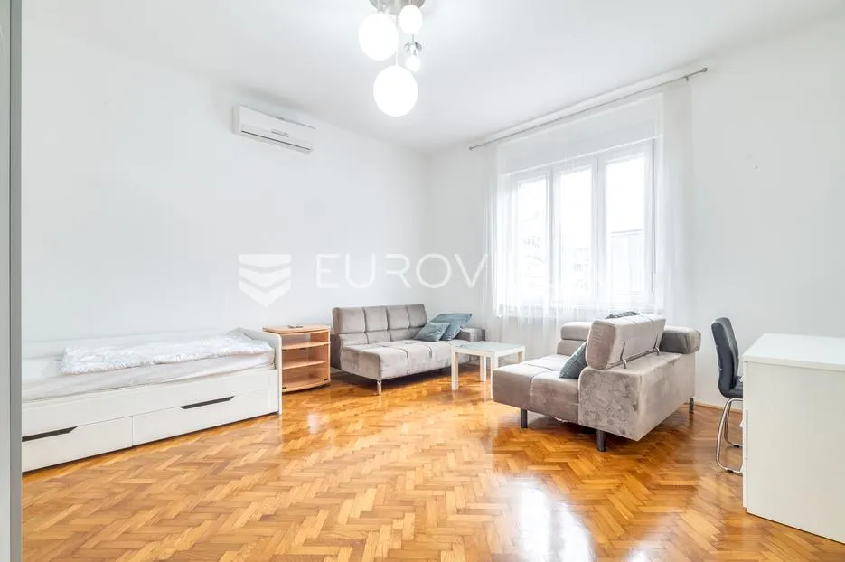 zagreb, petrova ulica, prekrasan dvosoban stan 75 m² - slika 6