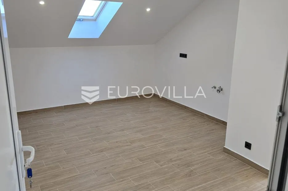 lužani, oriovac, renoviran trosobni stan, 62 m² - slika 16