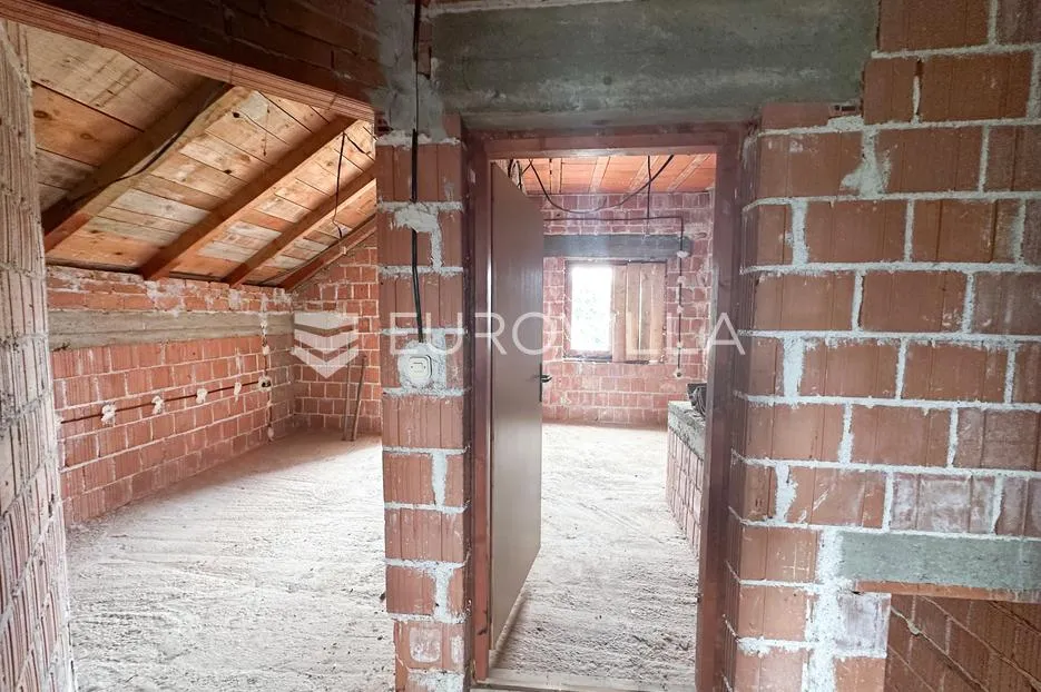 tovarnik, dvojna kuća roh bau 200.94 m² s velikim vrtom - slika 3