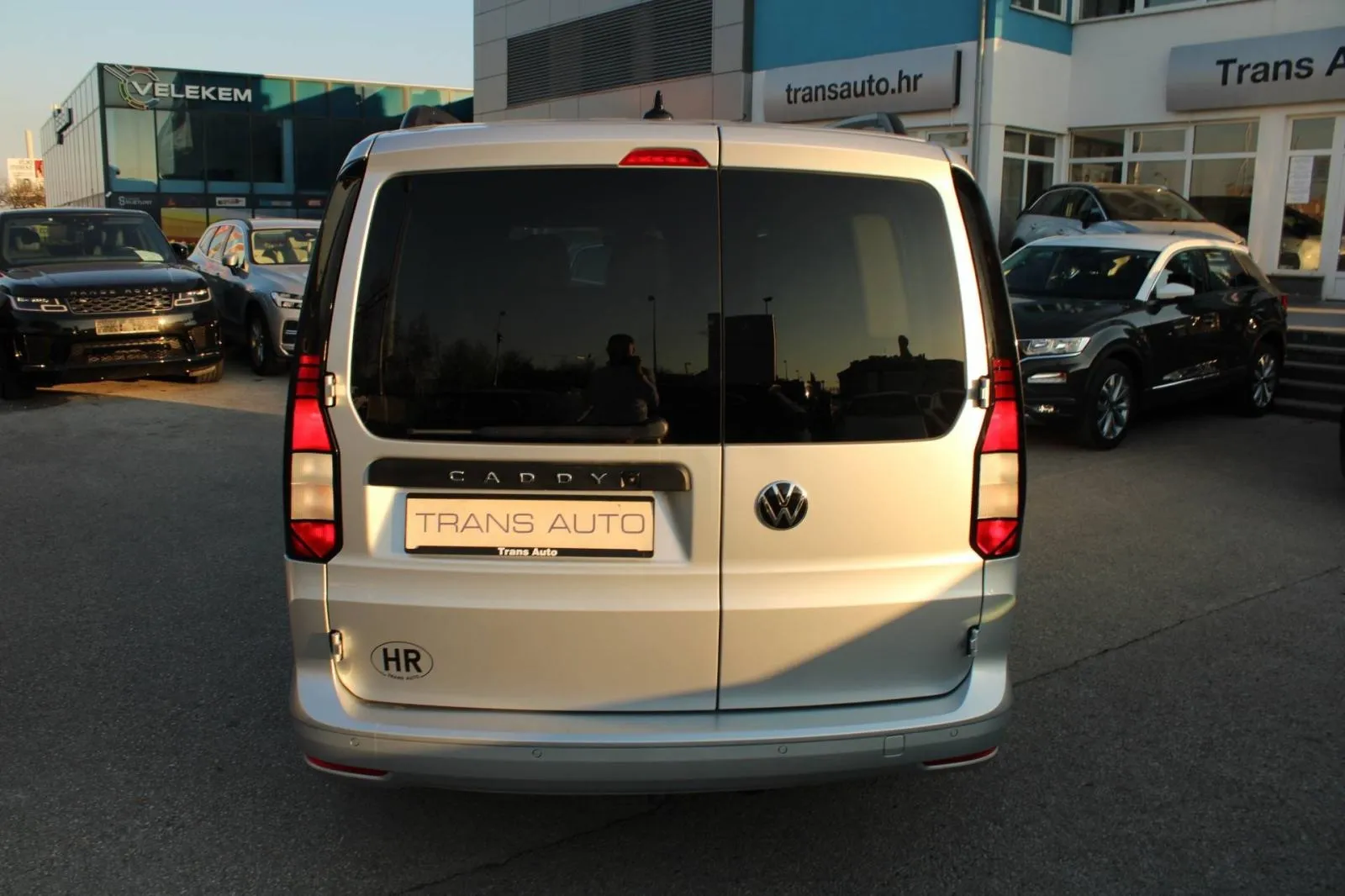 vw caddy maxi 2.0 tdi n1 5 sjedala *navigacija, kamera*, 2023 god. - slika 6
