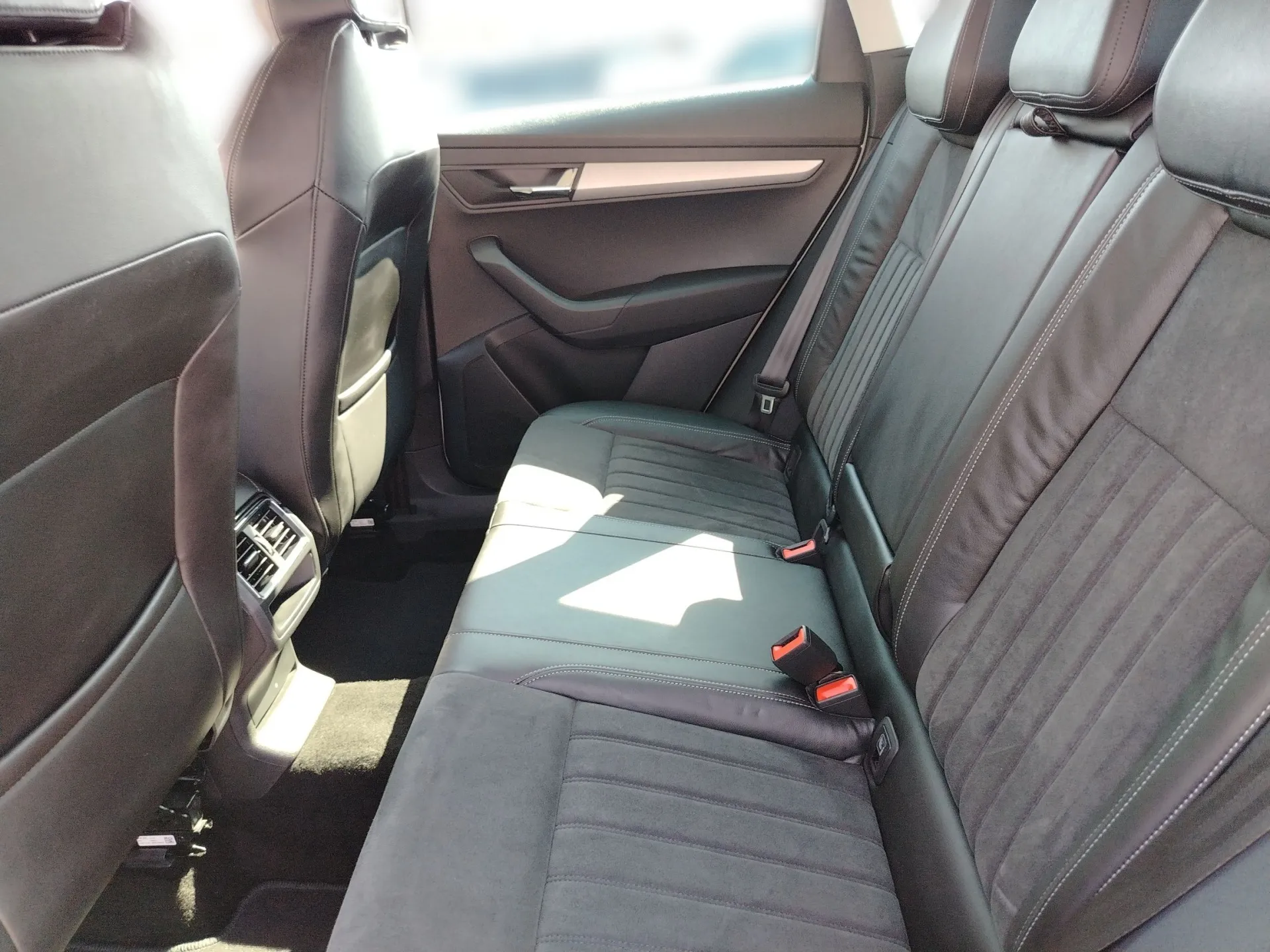 škoda karoq 2.0 tdi dsg ambition - slika 11