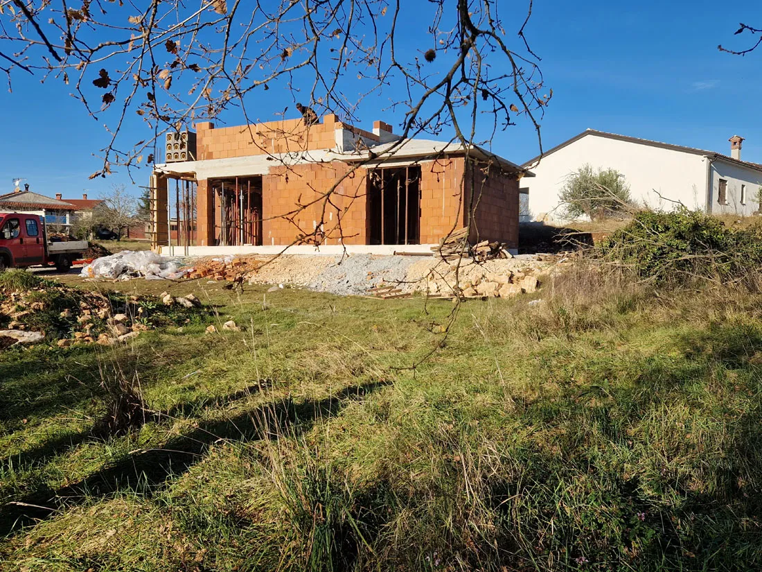 prodaja – muntrilj- okolica, kuća s bazenom u izgradnji ( kop-781) - slika 2