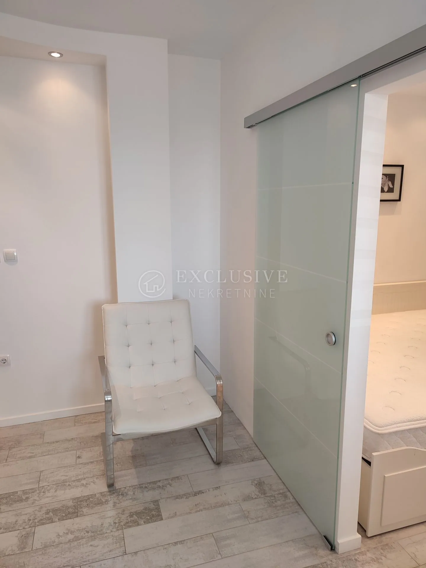 ika - oprić - apartman od dvije stambene jedinice sa bazenom - slika 24