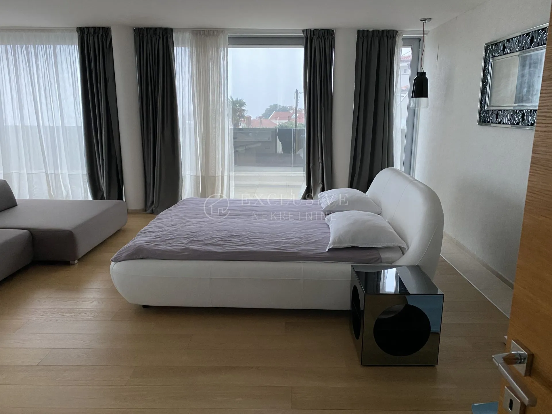 ekskluzivna villa na top lokaciji - slika 26