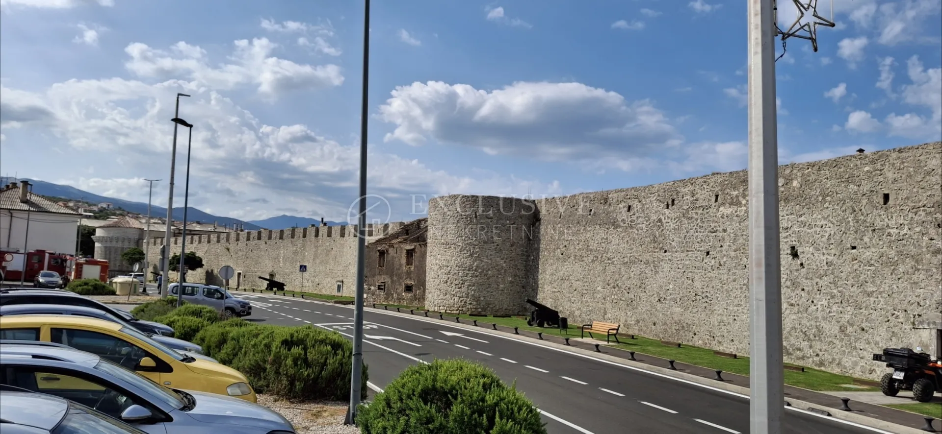 senj, 3s 58 m2 sa dvije terase u starom gradu - slika 4
