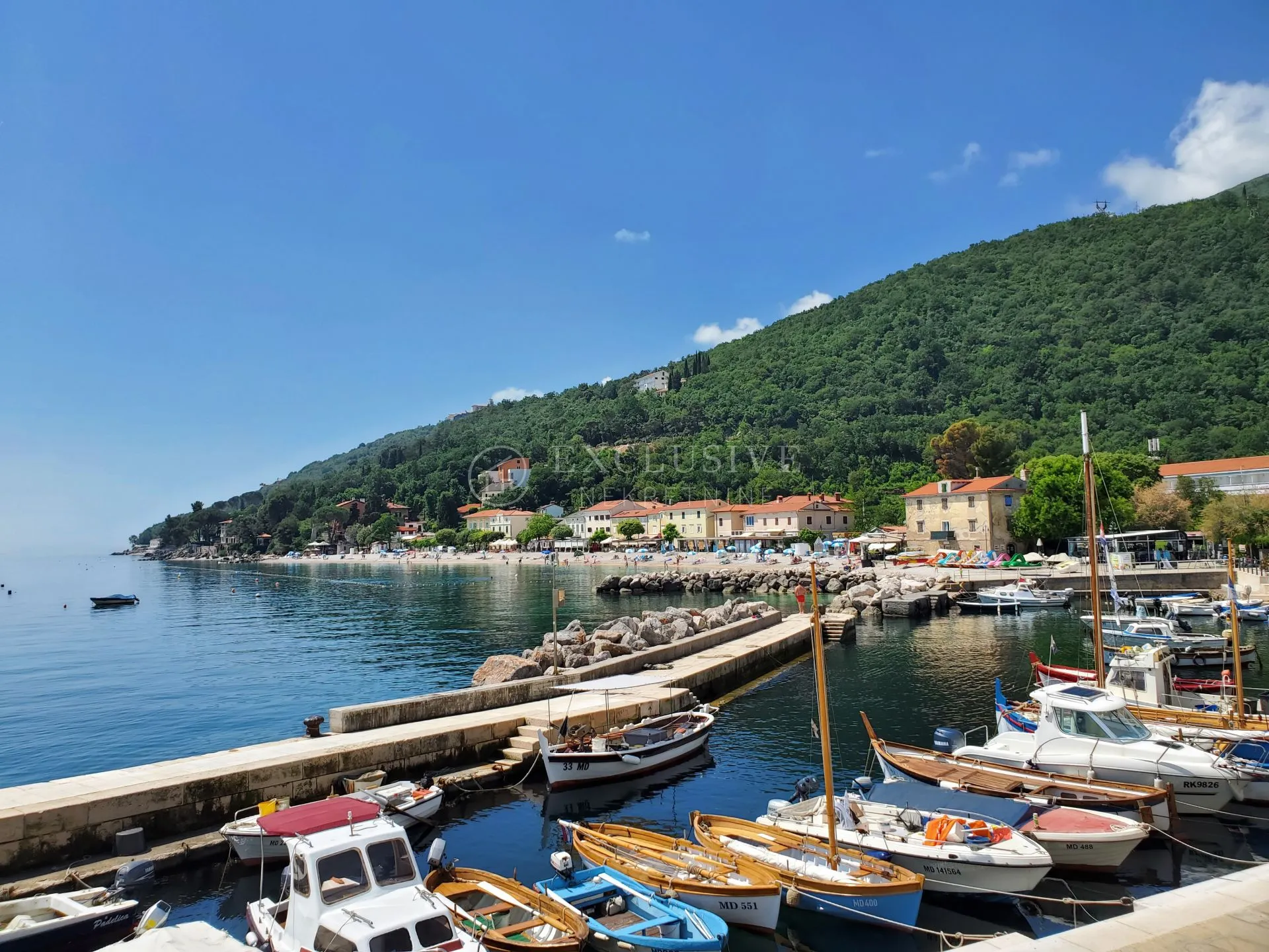 građevinsko zemljište mošćenička draga 150m od plaže!! - slika 1
