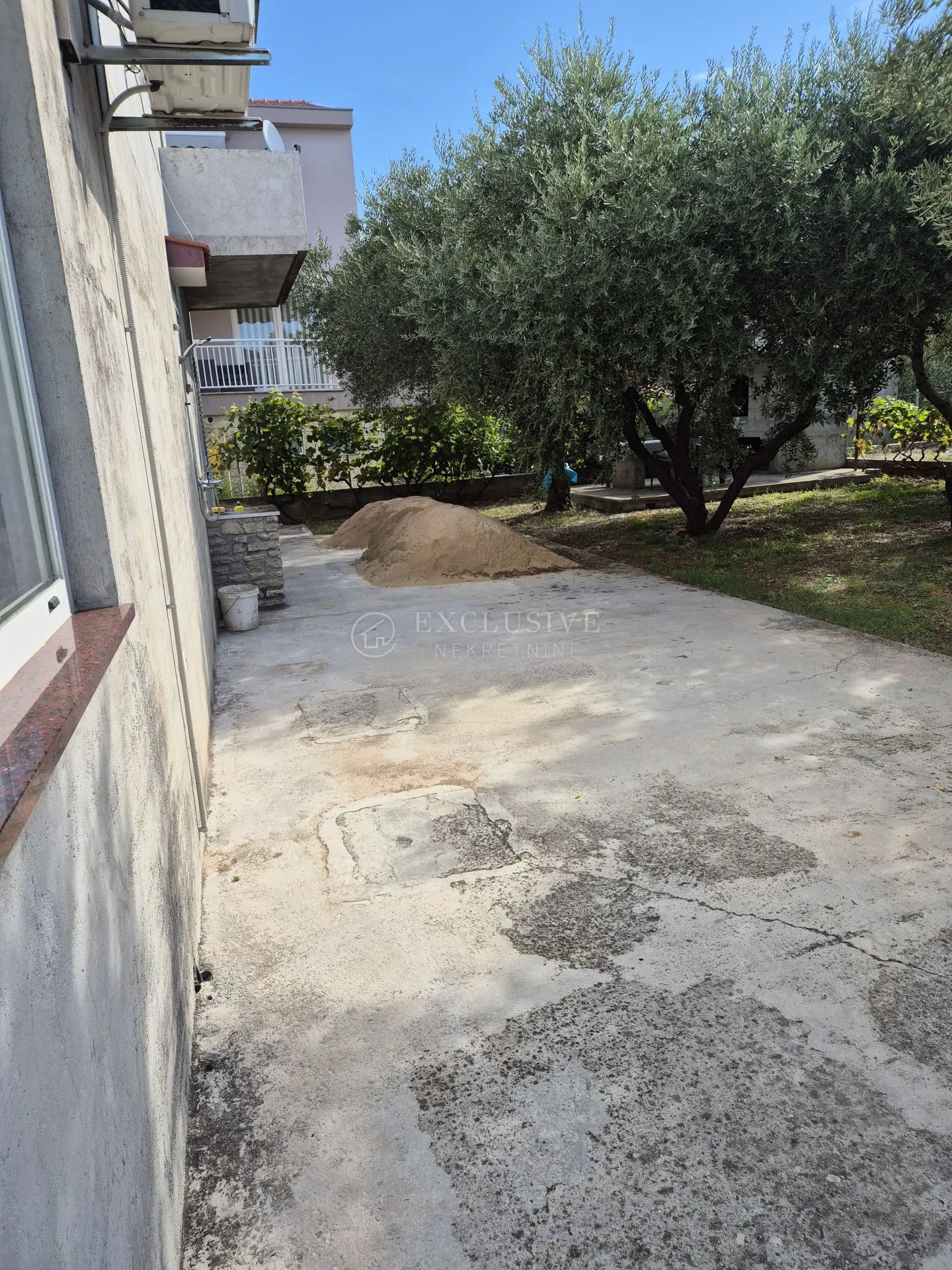 bibinje, kuća 186 m2 sa 4 stana i 470 m2 okućnice - slika 6