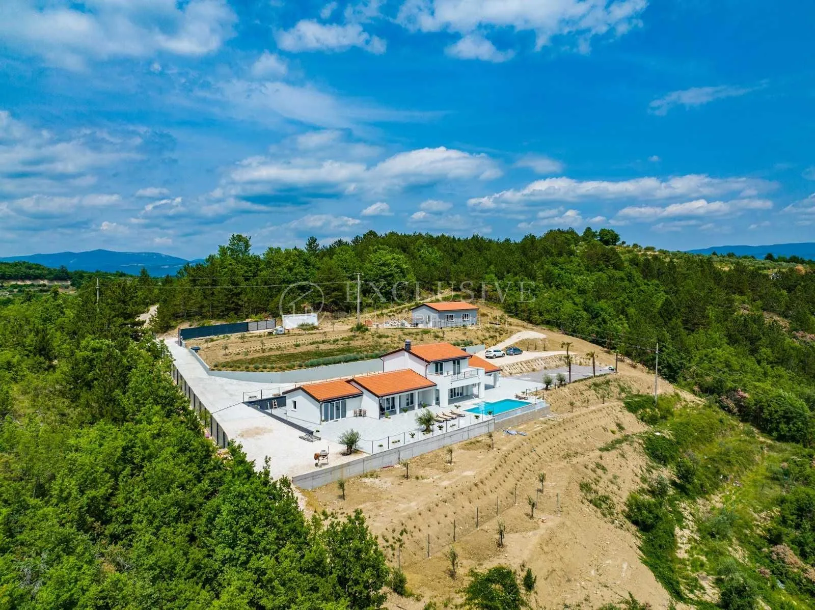 istra - hacijenda na osami s 20 000m2 okućnice !! - slika 6