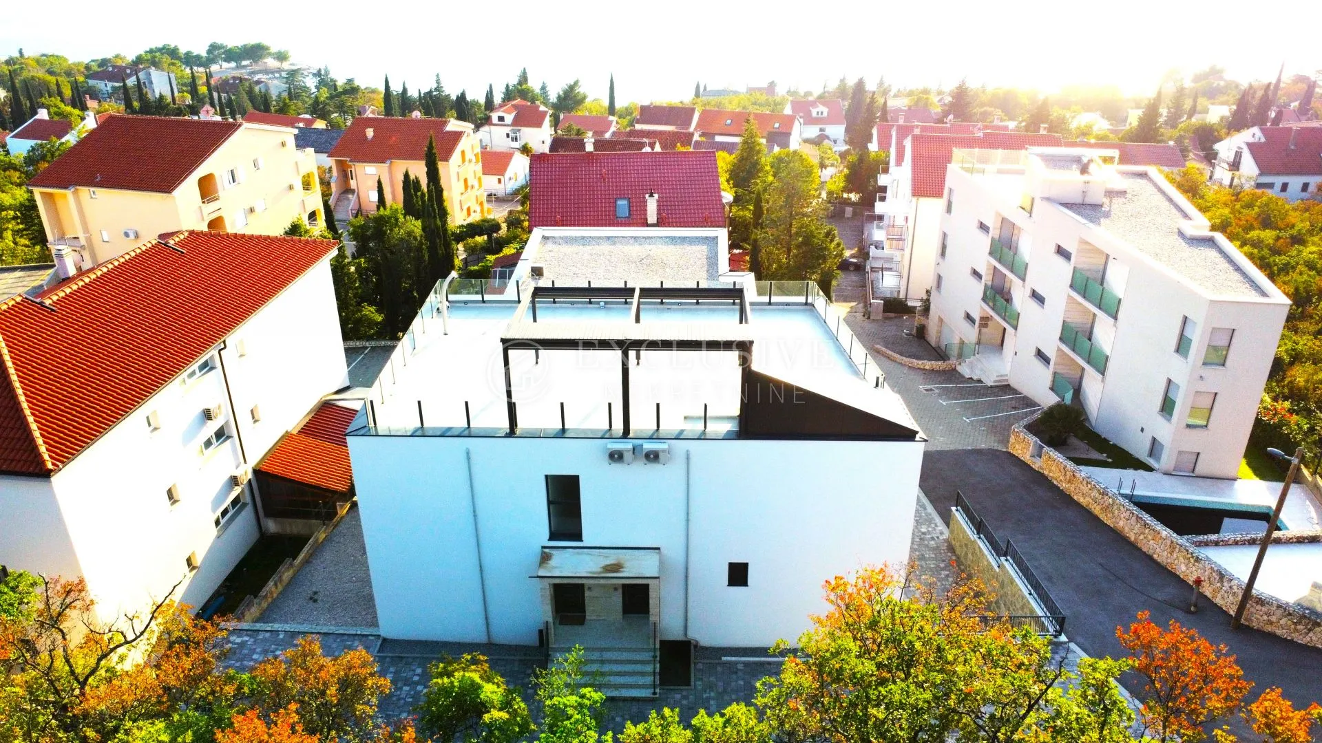 dramalj - predivni penthouse sa garažom i zasebnim apartmanom - slika 12