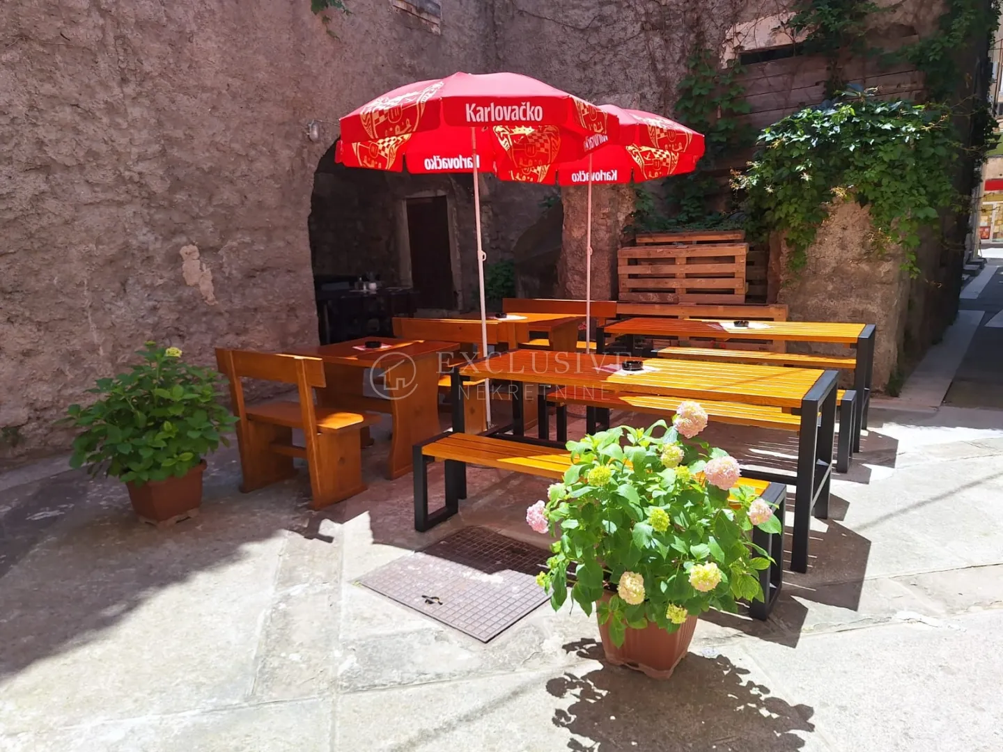 senj, centar, zgrada 450 m2 za adaptaciju - slika 11