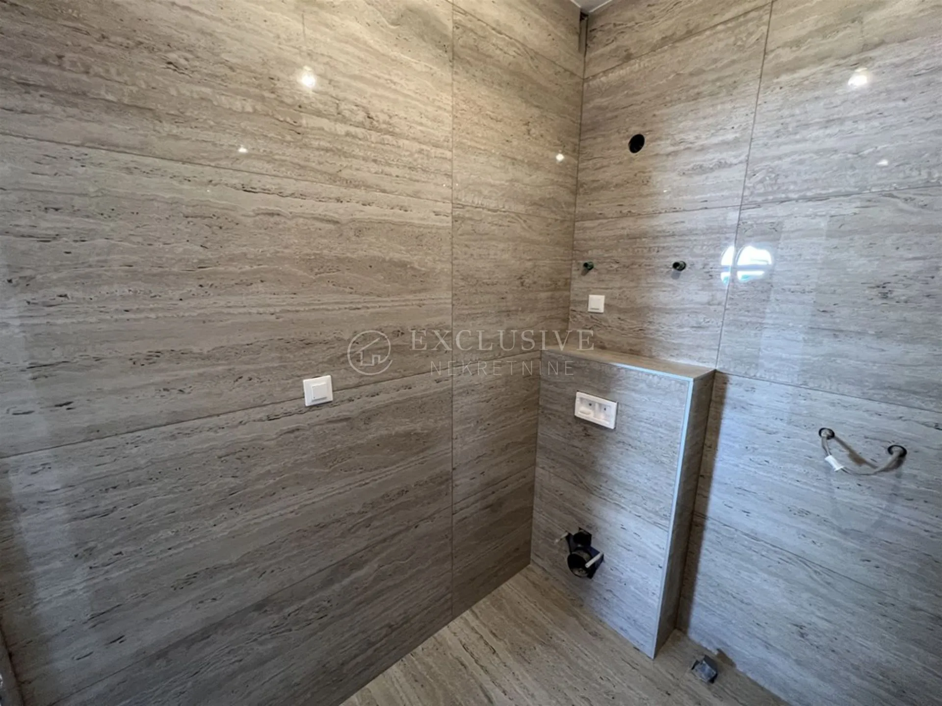 krk - penthose u novogradnji 20 m od plaže! - slika 11