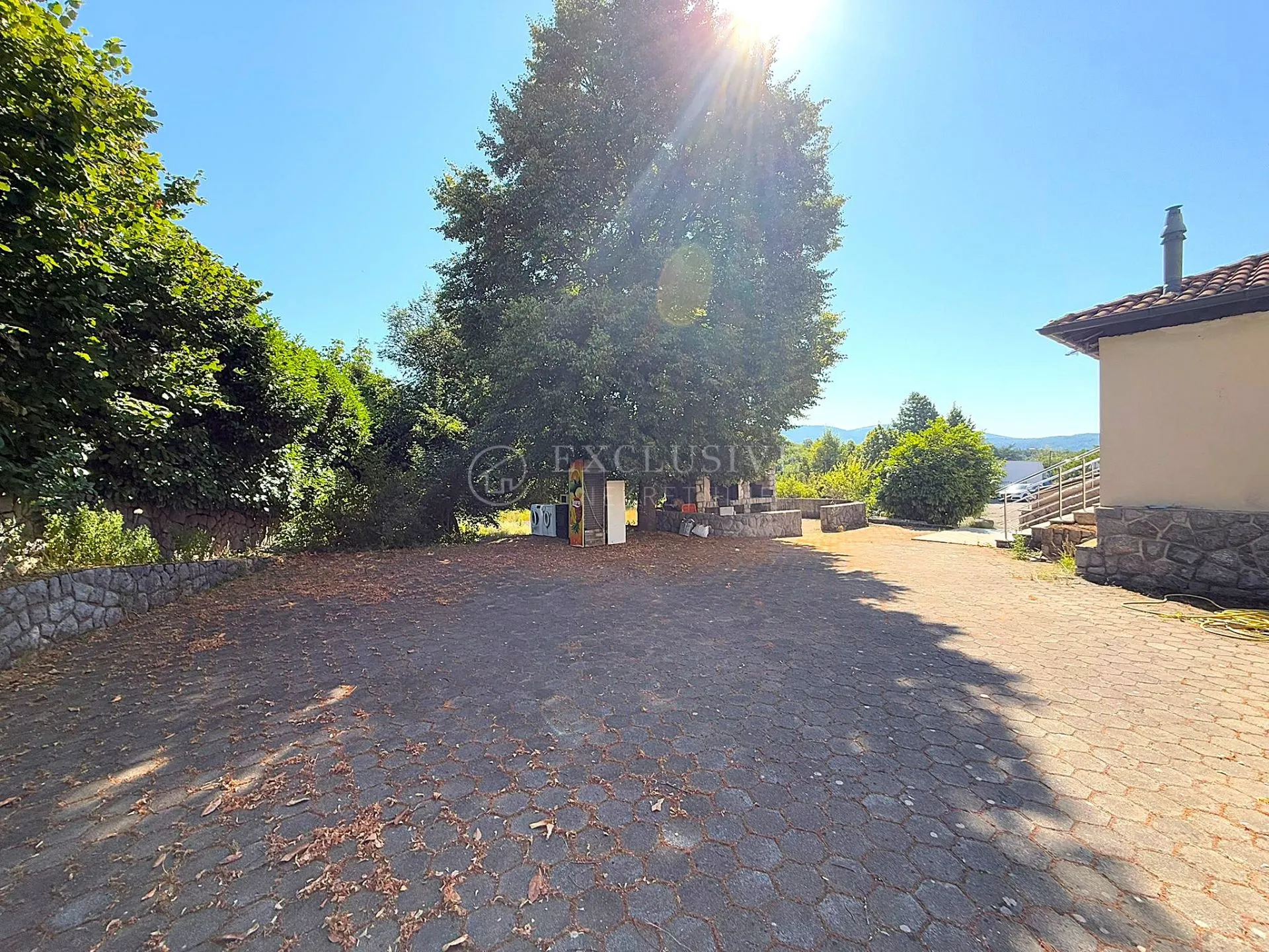 šapjane - poslovno-stambena zgrada 780 m2 - slika 11