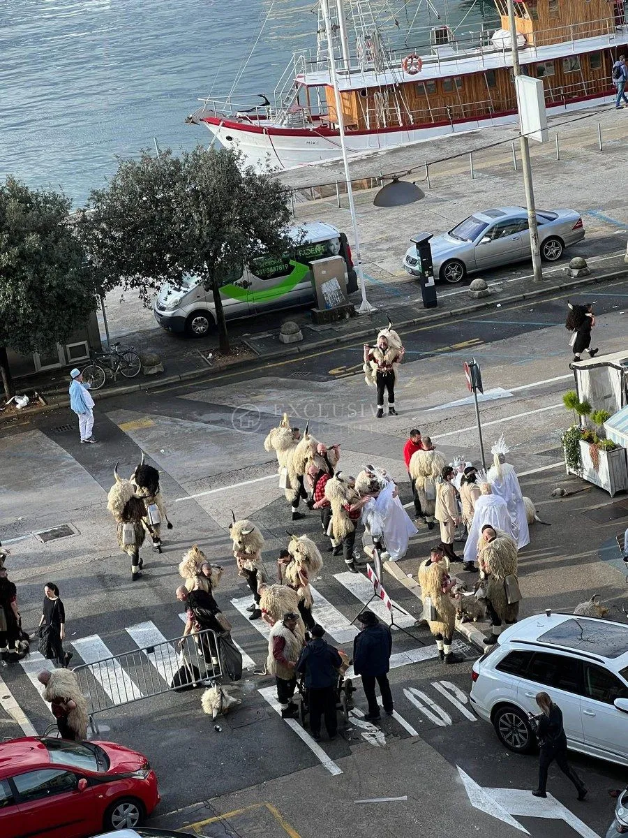 rijeka strogi centar-gospodski stan 4s+db!!!neposredna blizina buduće marine!!! - slika 12