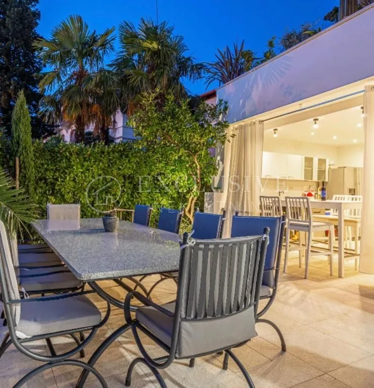crikvenica - luksuzna villa s bazenom blizu mora - slika 9