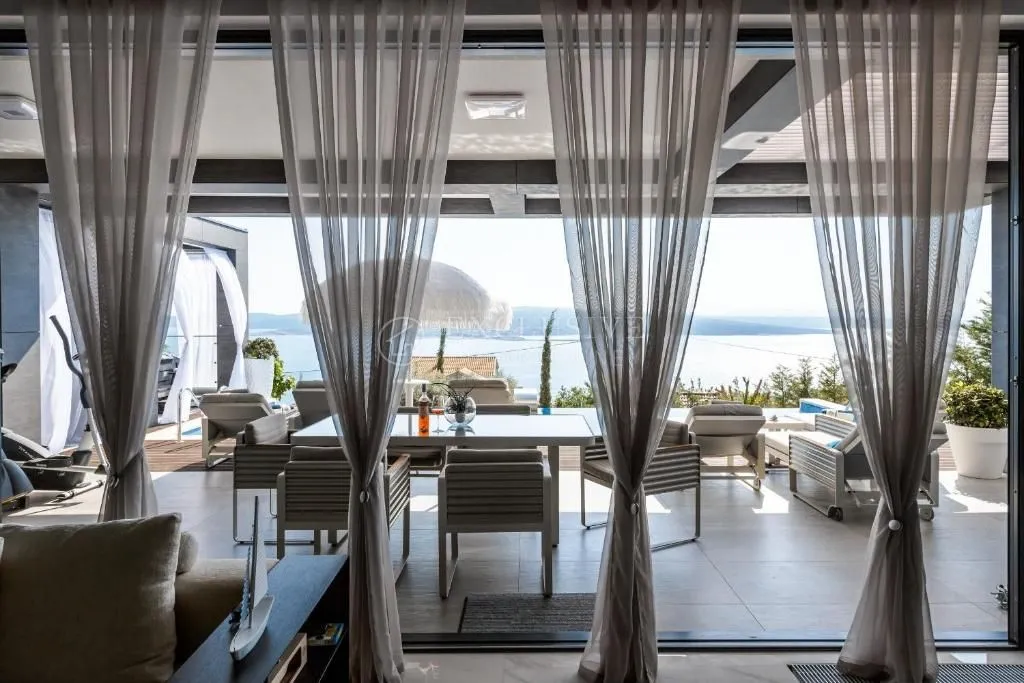 crikvenica luksuzno opremljena villa s bazenom i pogledom na more - slika 6